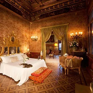 Palazzetto Pisani Grand Canal Venise