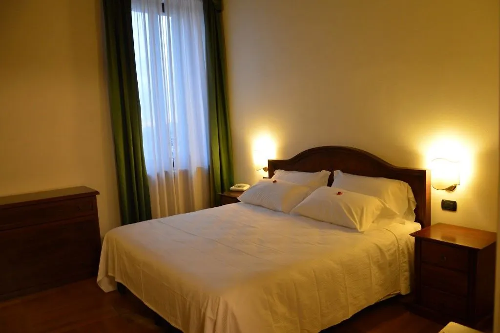 Hotel Villa Cariola Caprino Veronese Italy
